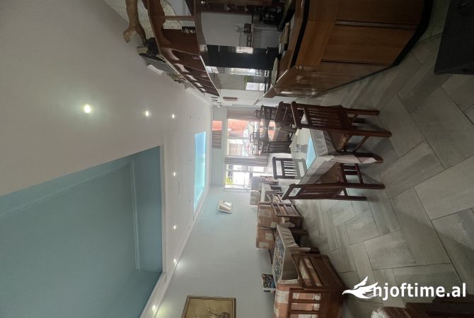 OFROHET AMBJENT BIZNESI ME QIRA, PESHKOPI