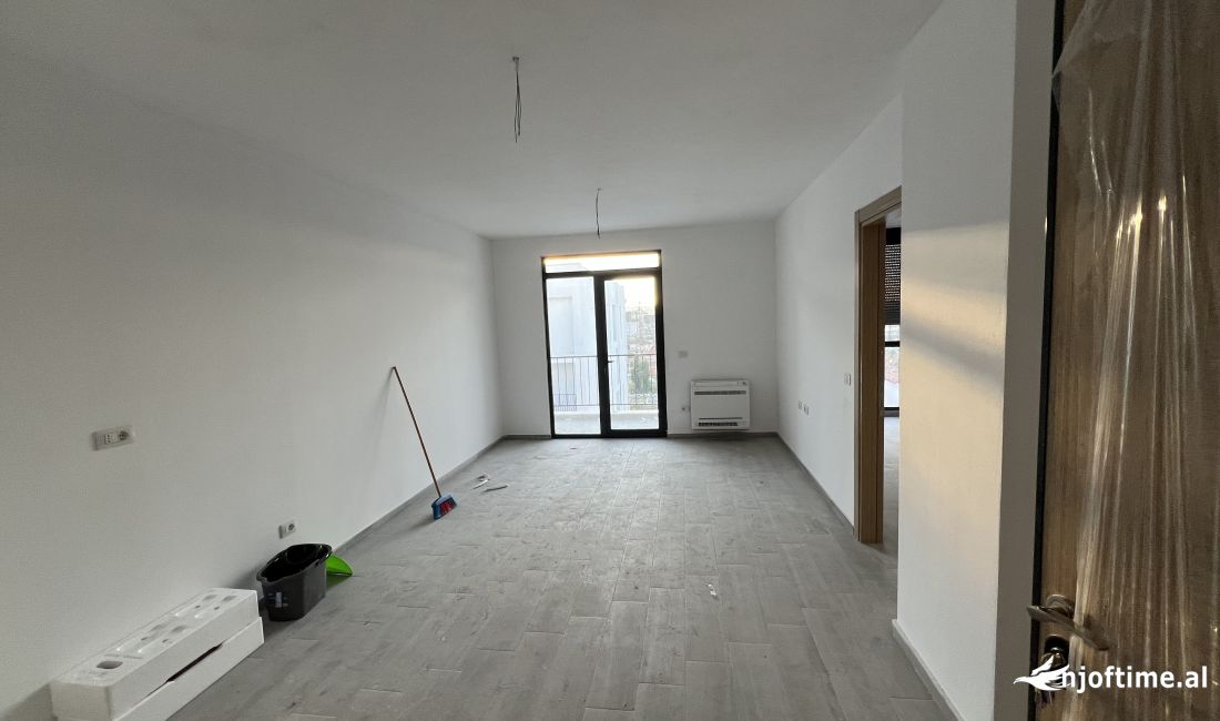 Shtepi me qera Apartament ne Tirane, 1+1, Mobilimi Bosh, pa mobiluar, Pagesa 350  Euro.