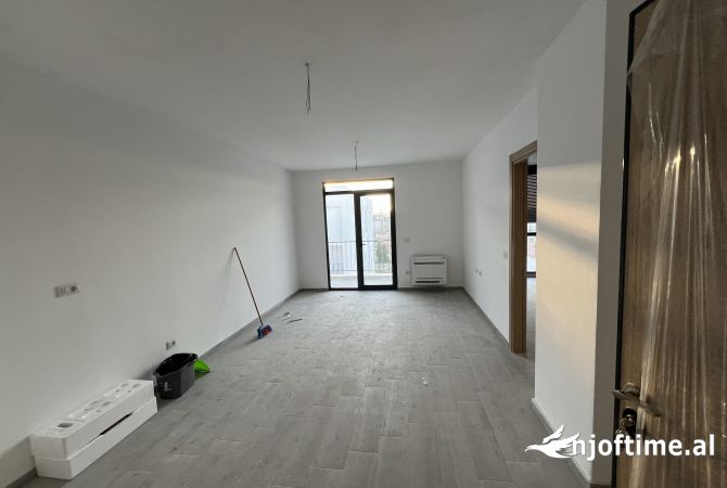 Apartament 1+1 me qira, 5 Maji