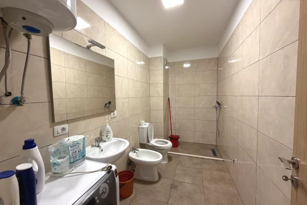 Shtepi me qera Apartament ne Tirane, 1+1, Mobilimi E mobiluar, Pagesa 450  Euro.