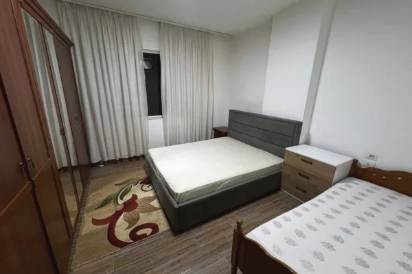 Shtepi me qera Apartament ne Tirane, 1+1, Mobilimi E mobiluar, Pagesa 430  Euro.