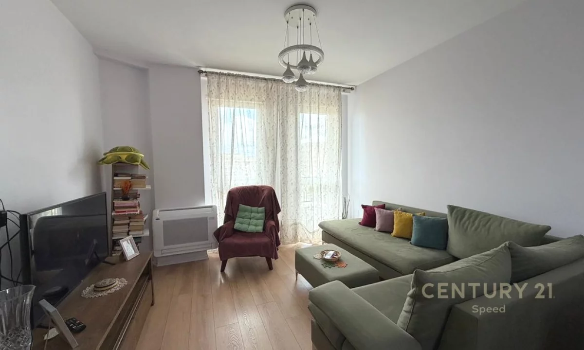 Shtepi ne shitje Apartament ne Tirane, 2+1, Mobilimi E mobiluar, Pagesa 203,000  Euro.