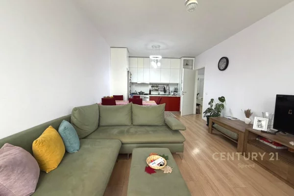 Shtepi ne shitje Apartament ne Tirane, 2+1, Mobilimi E mobiluar, Pagesa 203,000  Euro.
