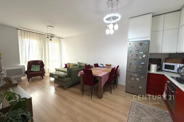 Shtepi ne shitje Apartament ne Tirane, 2+1, Mobilimi E mobiluar, Pagesa 203,000  Euro.