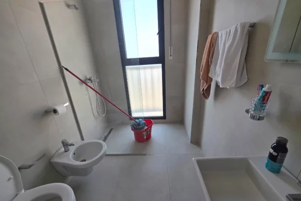 Shtepi me qera Apartament ne Tirane, 2+1, Mobilimi E mobiluar, Pagesa 800  Euro.