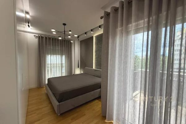 Shtepi me qera Apartament ne Tirane, 2+1, Mobilimi E mobiluar, Pagesa 1,250  Euro.
