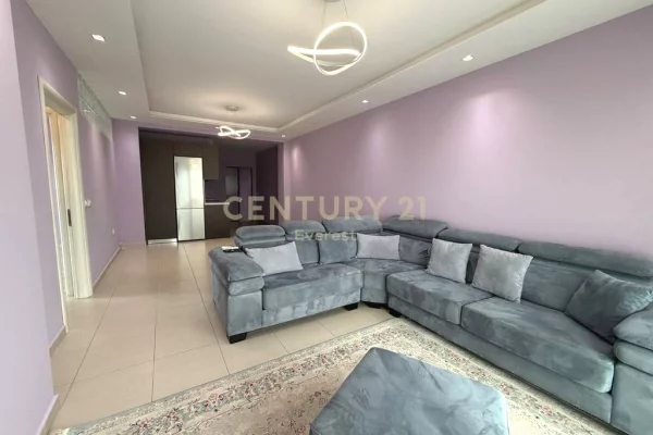 Shtepi ne shitje Apartament ne Tirane, 2+1, Mobilimi E mobiluar, Pagesa 235,000  Euro.