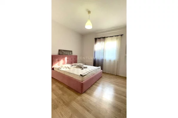 Shtepi me qera Apartament ne Tirane, 2+1, Mobilimi E mobiluar, Pagesa 600  Euro.