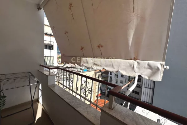 Shtepi ne shitje Apartament ne Tirane, 2+1, Mobilimi E mobiluar, Pagesa 250,000  Euro.