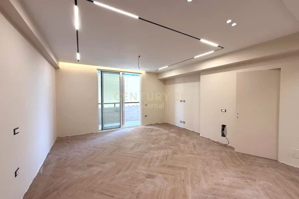 Shtepi ne shitje Apartament ne Tirane, 2+1, Mobilimi Bosh, pa mobiluar, Pagesa 320,000  Euro.