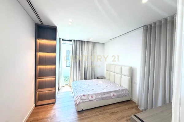 Shtepi me qera Vila Luksoze ne Tirane, 6+1, Mobilimi E mobiluar, Pagesa 5,000  Euro.