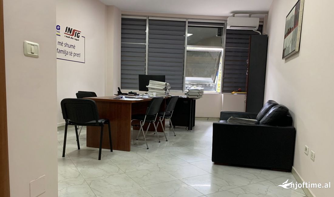 Zyre me qera Rruga e Elbasanit 700Euro