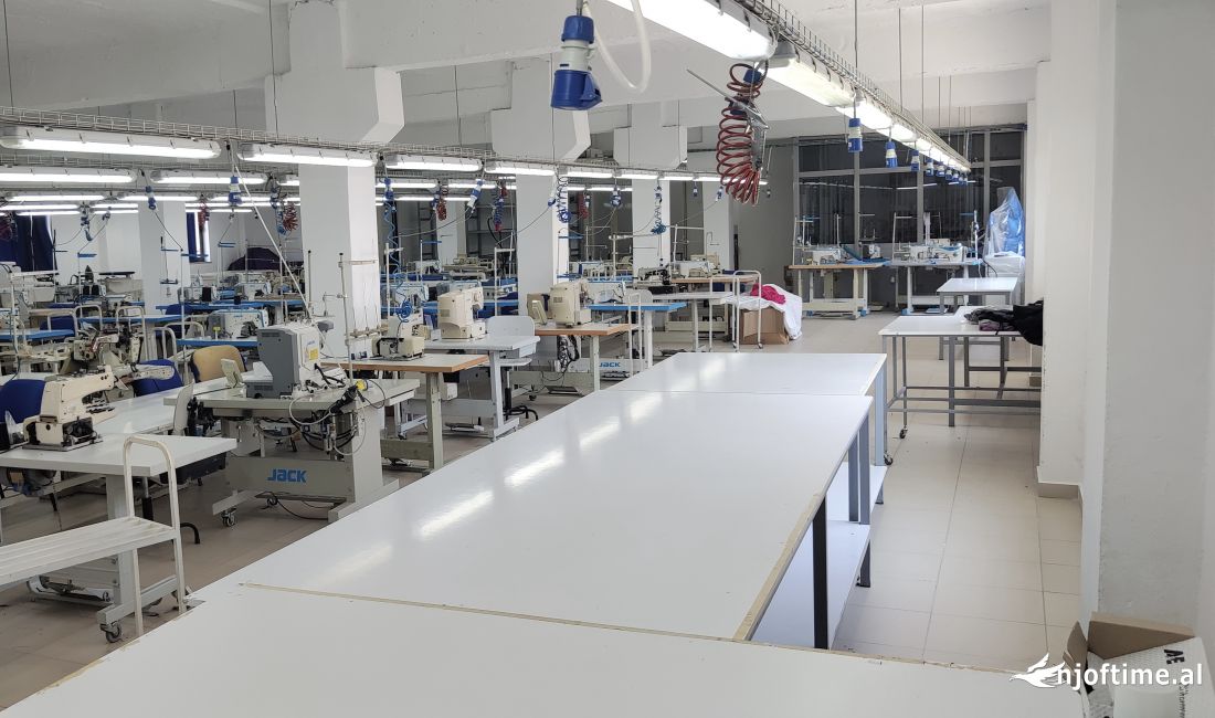 Jepet magazine 2 kateshe me qera ne Kombinat