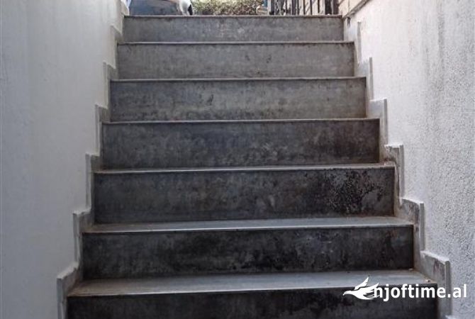 Jepet ambjent biznesi me qera prane Delijorgjit kati -1