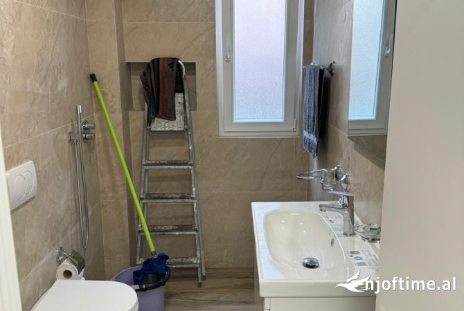 Jepet ambjent biznesi me qera prane bar Oslo Rruga Bardhyl