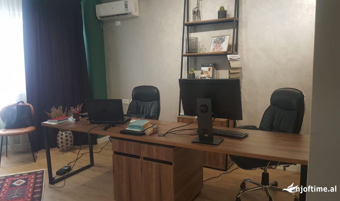 Jepet zyre me qera te qendra Condor tek Rruga e Kavajes