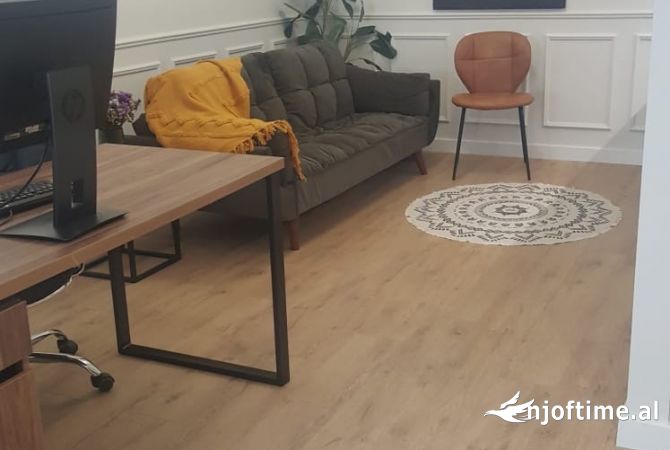 Jepet zyre me qera te qendra Condor tek Rruga e Kavajes