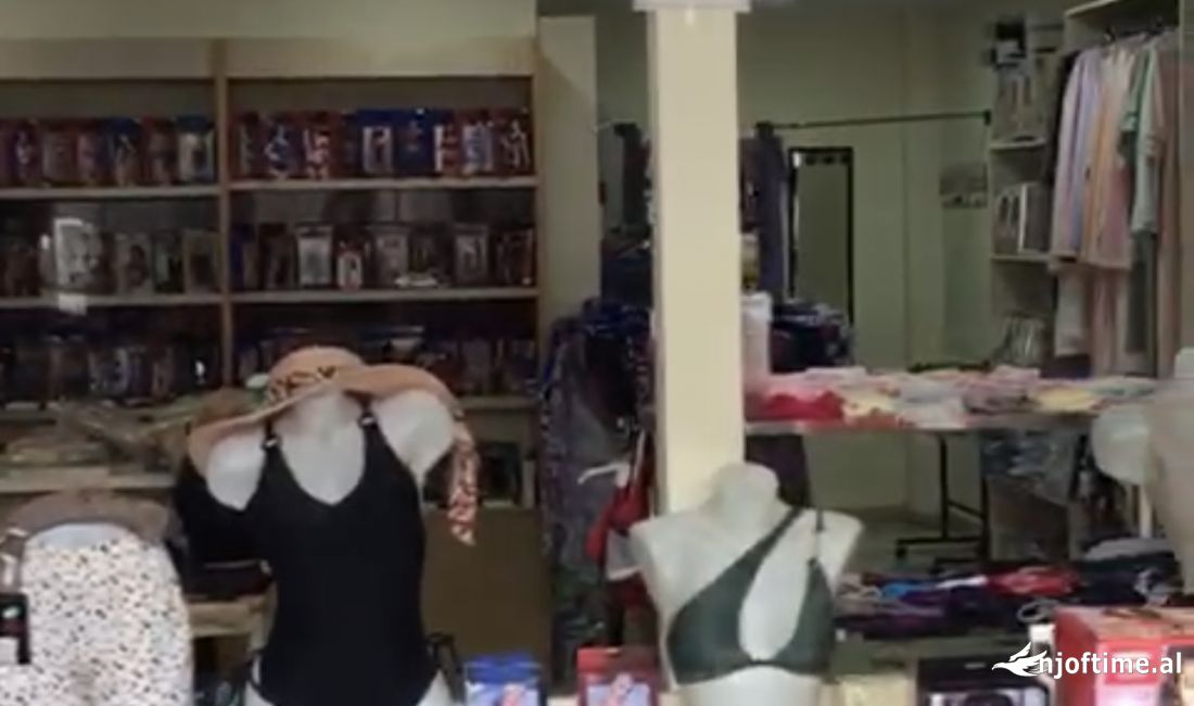 Jepet ambjenti biznesi me qera prane Myslym Shyrit