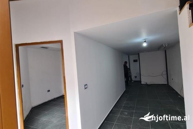 Ambient biznesi ne shitje 1+1 ne Tirane - 30,000 Euro