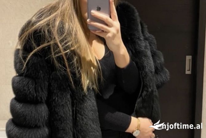 Veshje dhe Aksesor per te Rritur ne Tirane - 190 Euro