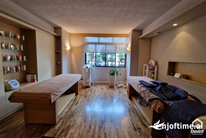 Ambiente Commerciale in Vendita 3+1 a Tirana - 200,000 Euro