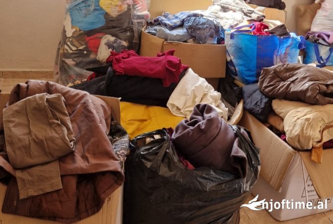 Veshje dhe Aksesor per te Rritur ne Tirane - 20,000 Leke