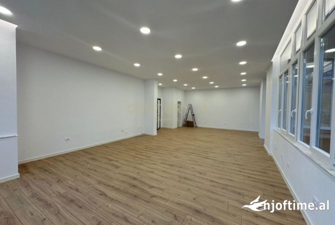 21 DHJETORI, SHESIM AMBIENT PER ZYRA!