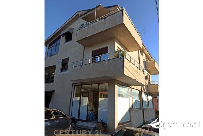 Ambiente Commerciale in Vendita 1+1 a Tirana - 200,000 Euro