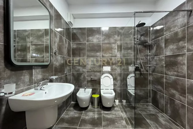 Shtepi me qera Apartament ne Tirane, 1+1, Mobilimi E mobiluar, Pagesa 900  Euro.