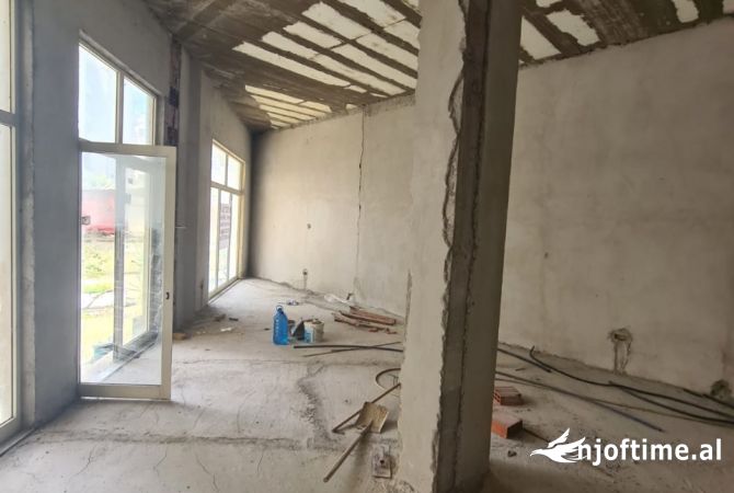 Ambient Biznesi ne Shitje tek Liqeni i Thate