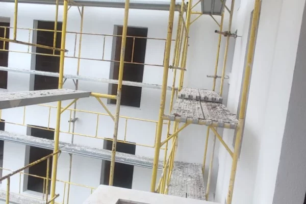 Shtepi ne shitje Apartament ne Tirane, 2+1, Mobilimi Bosh, pa mobiluar, Pagesa 14,000,000  Leke.