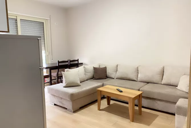 Jepet Me Qera Apartament 1+1 | Parkim Privat | 