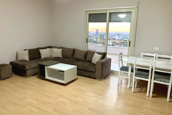Shtepi me qera 2+1 ne Tirane - 60,000 Leke