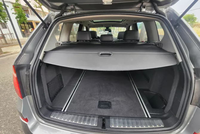 Auto in Vendita a Tirana, BMW, 2013 Diesel,Kambio Automatik Pagamento 10,500  Euro.