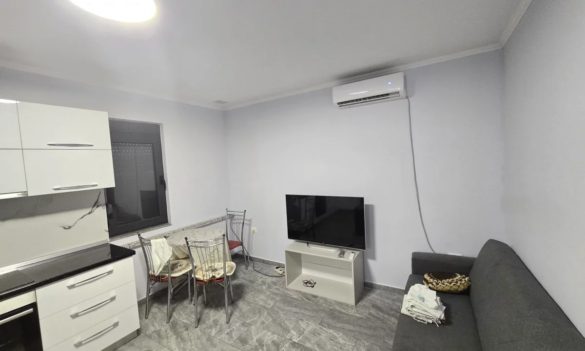 Shtepi me qera Apartament ne Tirane, 2+1, Mobilimi E mobiluar, Pagesa 150  Euro.