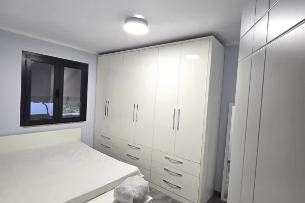 Shtepi me qera 2+1 ne Tirane - 150 Euro