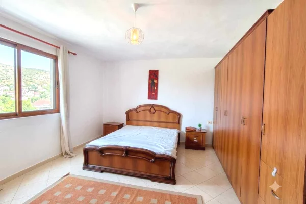 Shtepi me qera Apartament ne Lushnje, 1+1, Mobilimi E mobiluar, Pagesa 230  Euro.