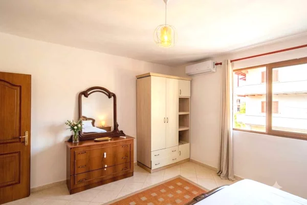 Shtepi me qera Apartament ne Lushnje, 1+1, Mobilimi E mobiluar, Pagesa 230  Euro.