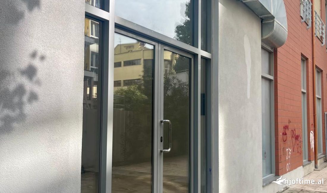 Dyqan per shitje tek ish tregu elektrik