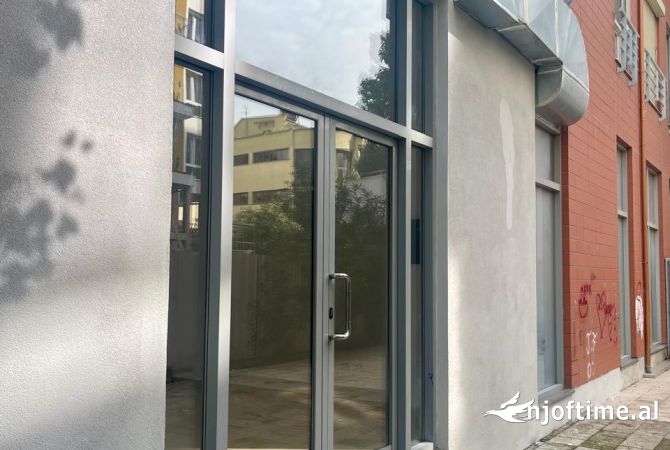 Business Property in Sale 1+1 in Tirana - 99,000 Euro
