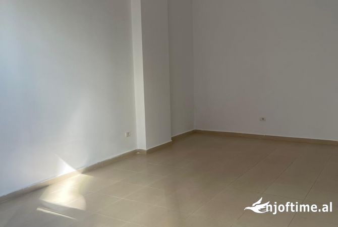 Business Property in Sale 1+1 in Tirana - 99,000 Euro