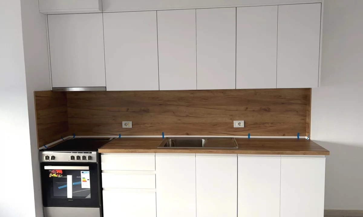 Shtepi me qera Apartament ne Tirane, Garsoniere, Mobilimi E mobiluar, Pagesa 30,000  Leke.