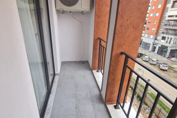 Shtepi me qera Apartament ne Tirane, 1+1, Mobilimi E mobiluar, Pagesa 50,000  Leke.