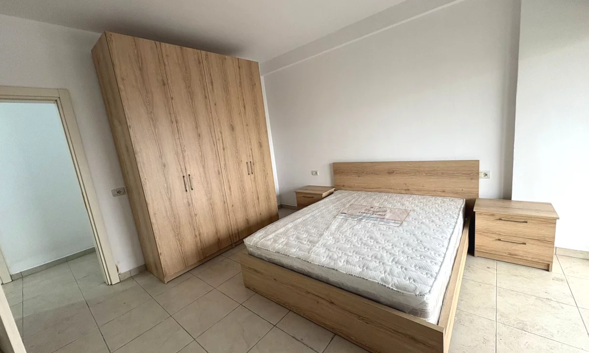 Shtepi me qera Apartament ne Tirane, 1+1, Mobilimi E mobiluar, Pagesa 450  Euro.