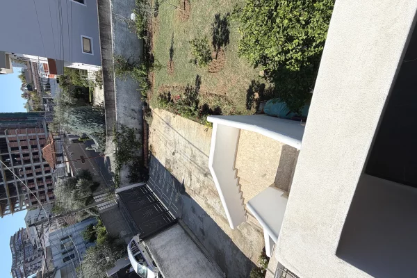 Shtepi me qera Shtepi Private ne Tirane, 2+1, Mobilimi E mobiluar, Pagesa 500  Euro.