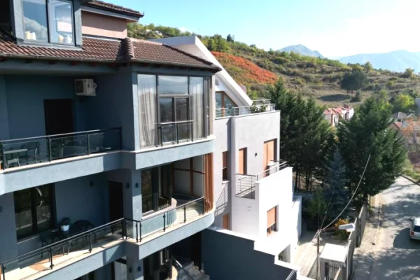 🏨 Hotel Modern Ne Shitje - Korce, Rr. e Vilave | me Pamje Panoramike mbi gjithe Korcen | 1,300,000 Euro🔥