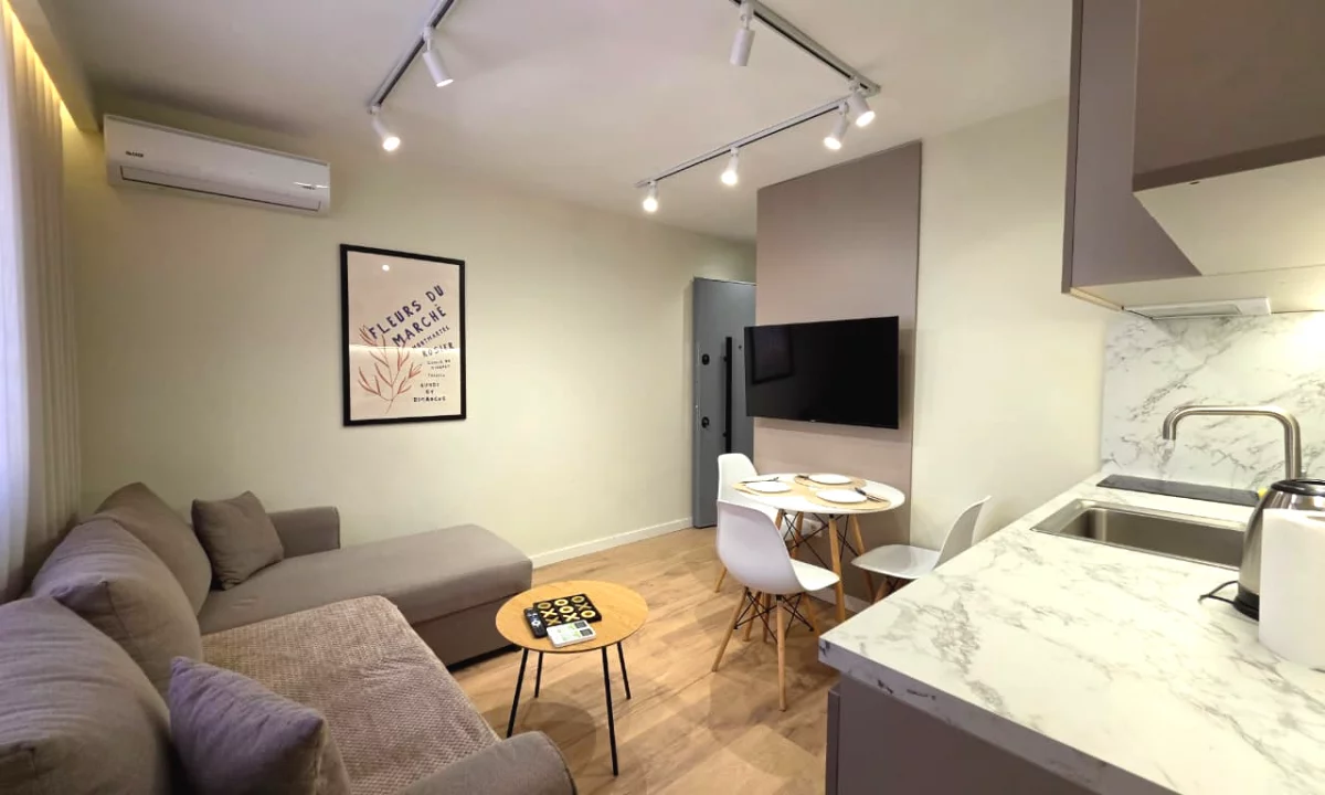 Shtepi ne shitje Apartament ne Tirane, 1+1, Mobilimi E mobiluar, Pagesa 187,000  Euro.