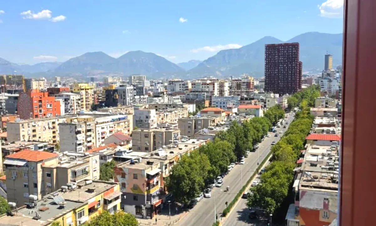 House for Sale Apartment in Tirana, 4+1, Furniture Furnished, Payment 490,000  Euro.
