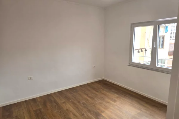 Shtepi ne shitje 1+1 ne Tirane - 122,000 Euro