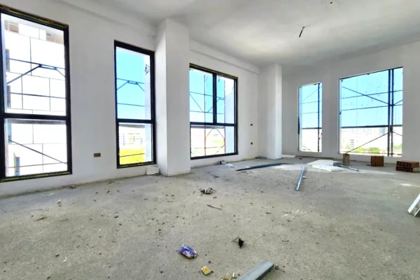 Shtepi ne shitje Apartament ne Tirane, 2+1, Mobilimi Bosh, pa mobiluar, Pagesa 297,000  Euro.